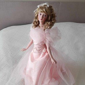 Vintage Lady Porcelain Doll 1993 22 inch